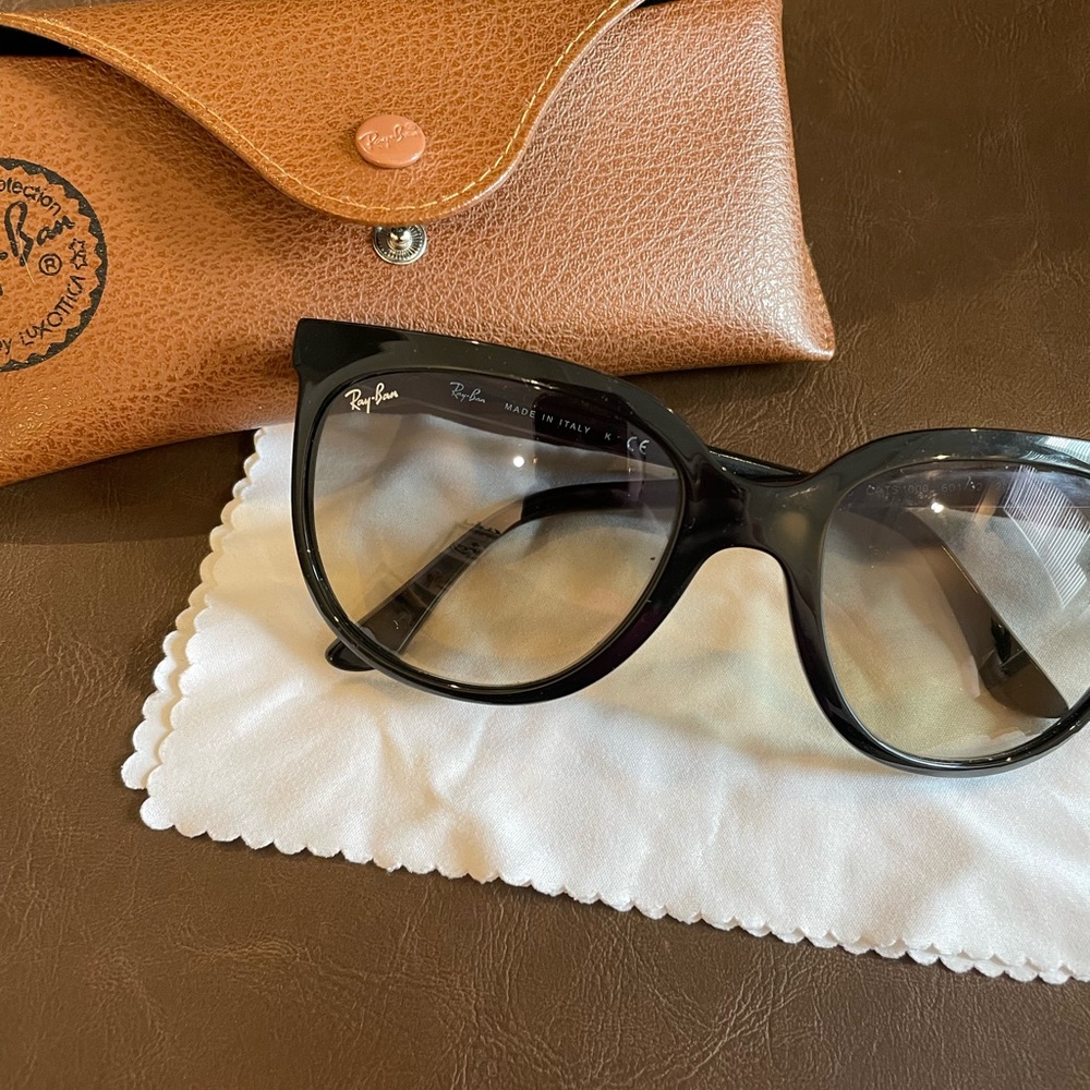 Ray Ban sunglasses with case